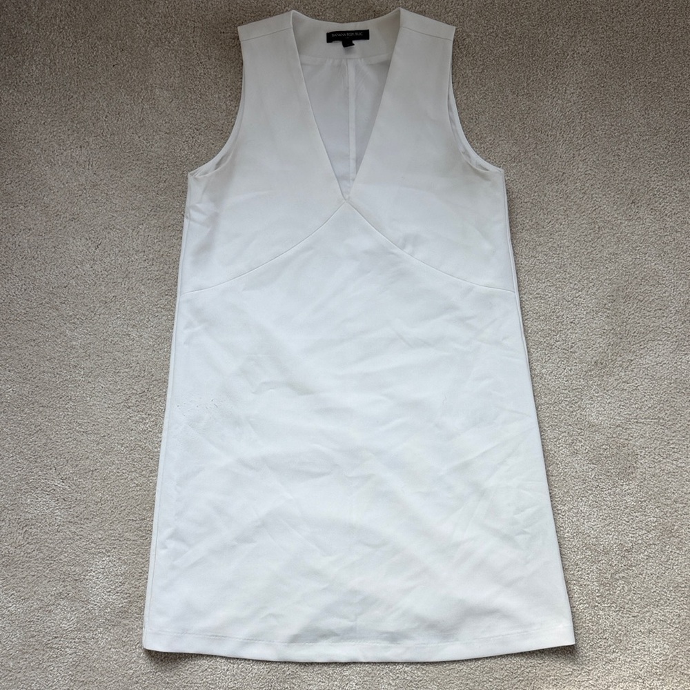 Banana Republic Elegant White V-Neck Mini Dress